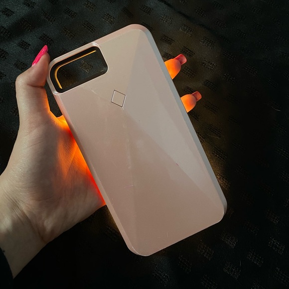 iPhone 7 Plus or 8 plus selfie light up case - Picture 2 of 3